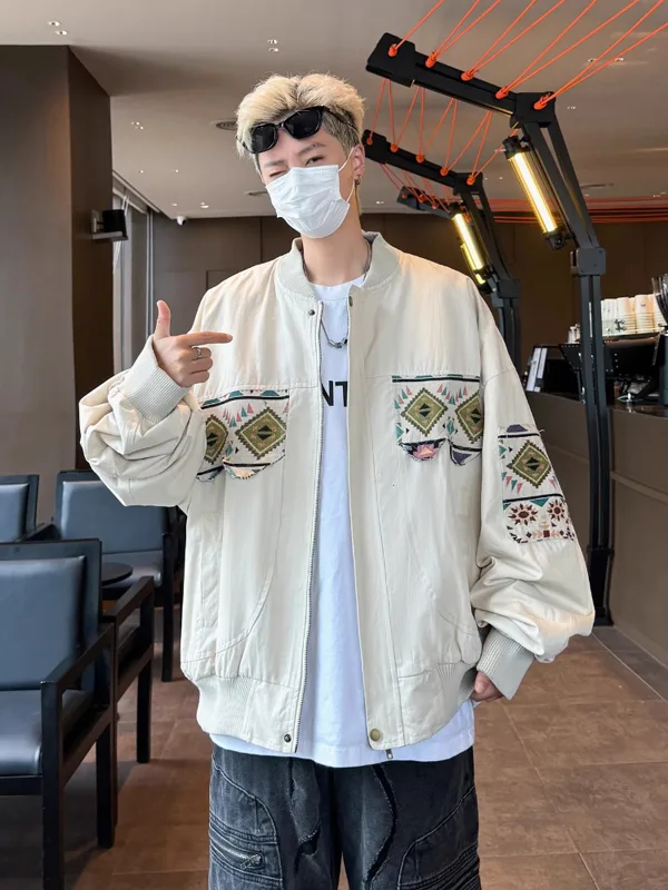 Giacca da baseball patchwork e - Streetwear Brand Hong Kong recensione e prezzo