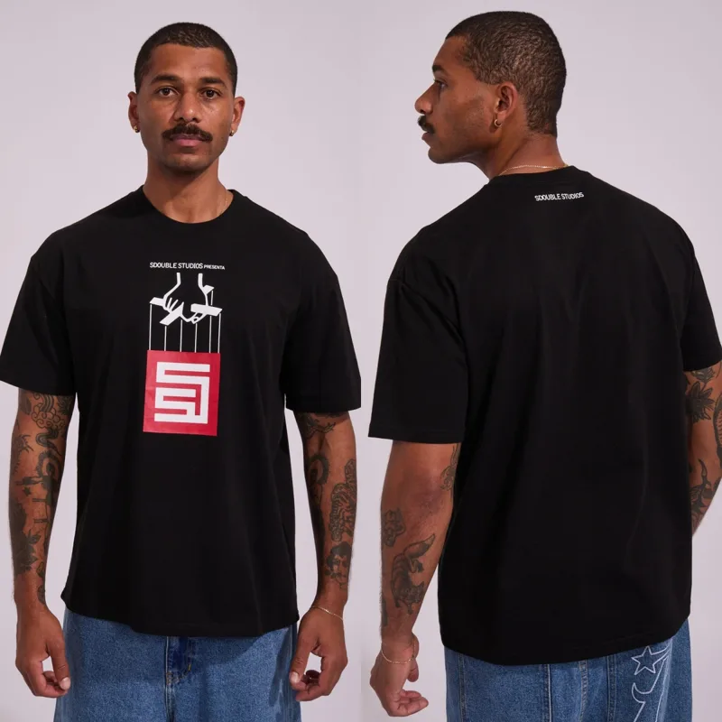 T-Shirt Nera con Grafica Skate - Streetwear Brand Generator recensione e prezzo