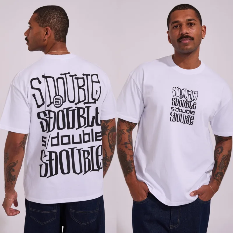T-Shirt Nera con Grafica Skate - Streetwear Brand Generator recensione e prezzo