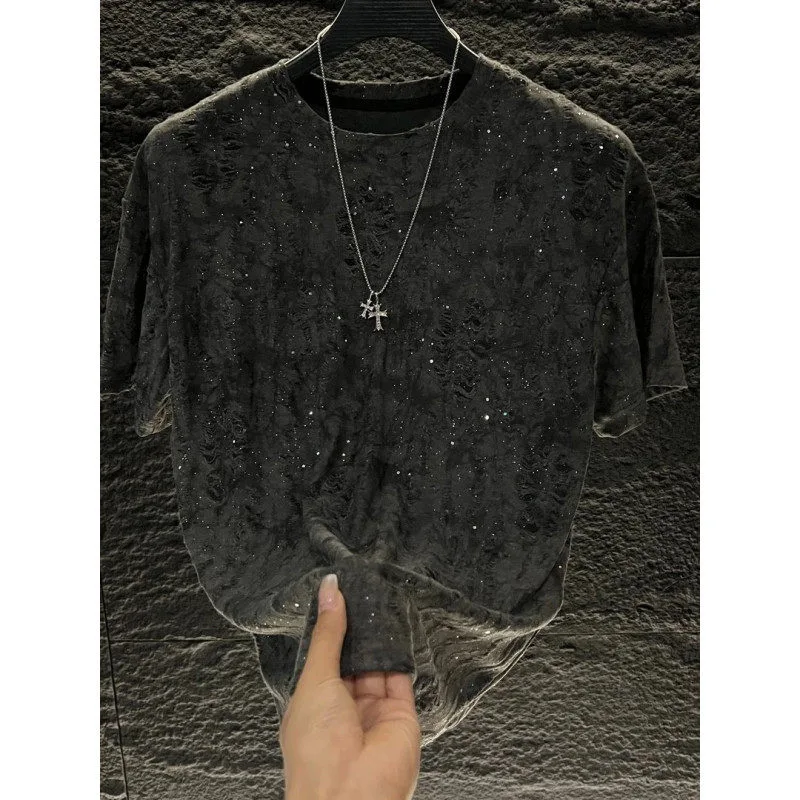 T-shirt a maniche corte alla m - Streetwear Brand Hong Kong recensione e prezzo