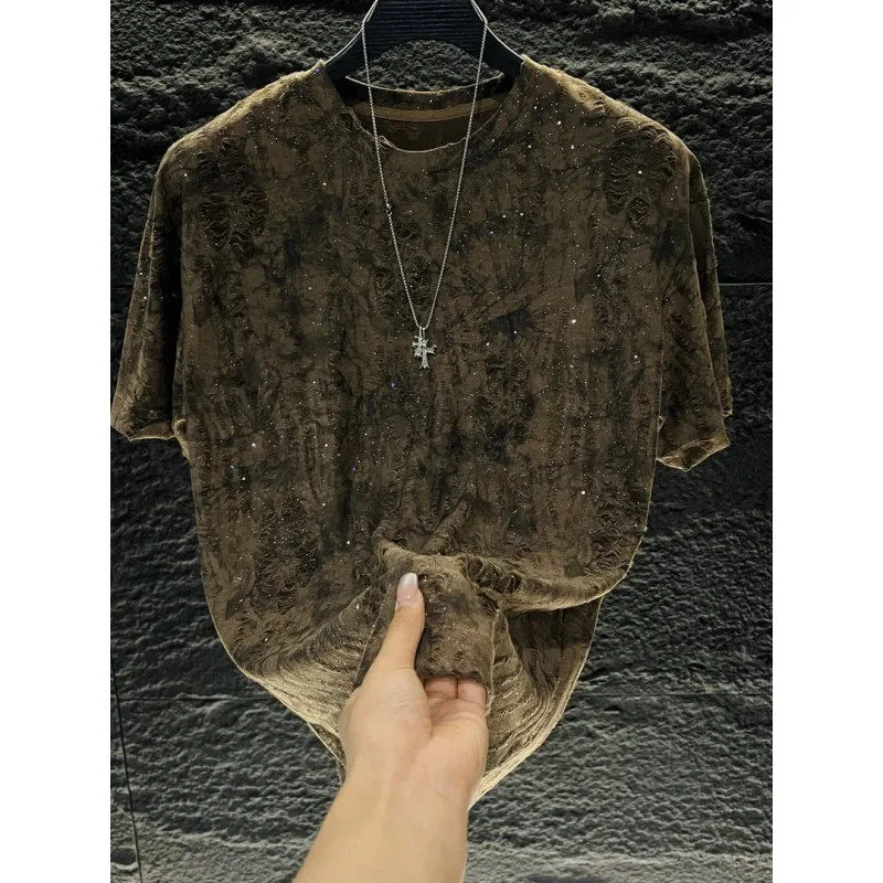 T-shirt a maniche corte alla m - Streetwear Brand Hong Kong recensione e prezzo